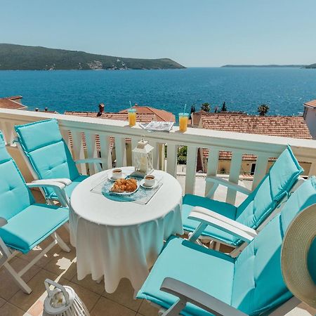 Apartments Porobic Херцег-Нови Экстерьер фото