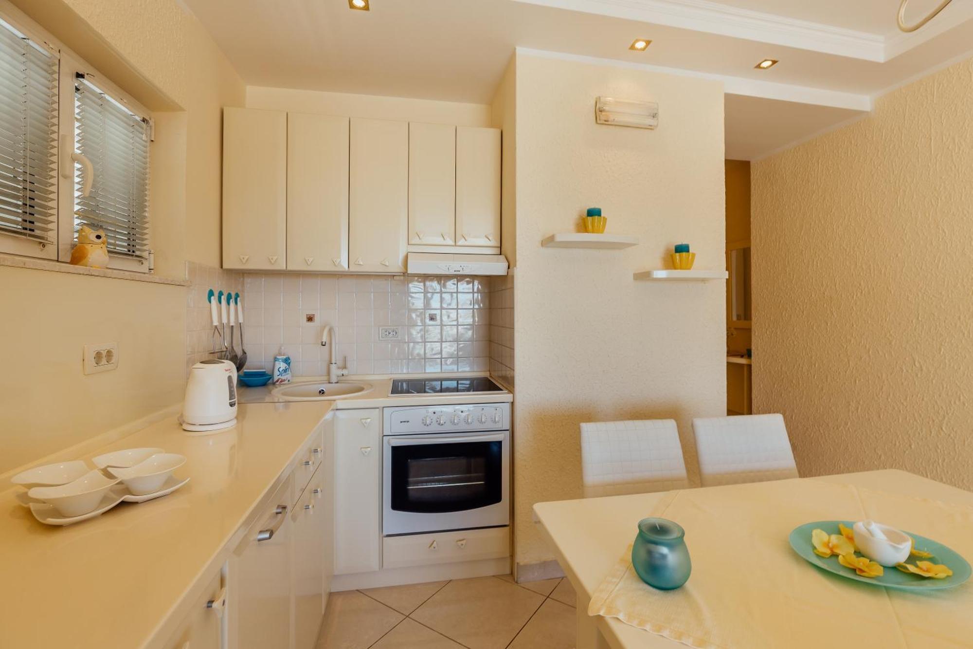 Apartments Porobic Херцег-Нови Экстерьер фото