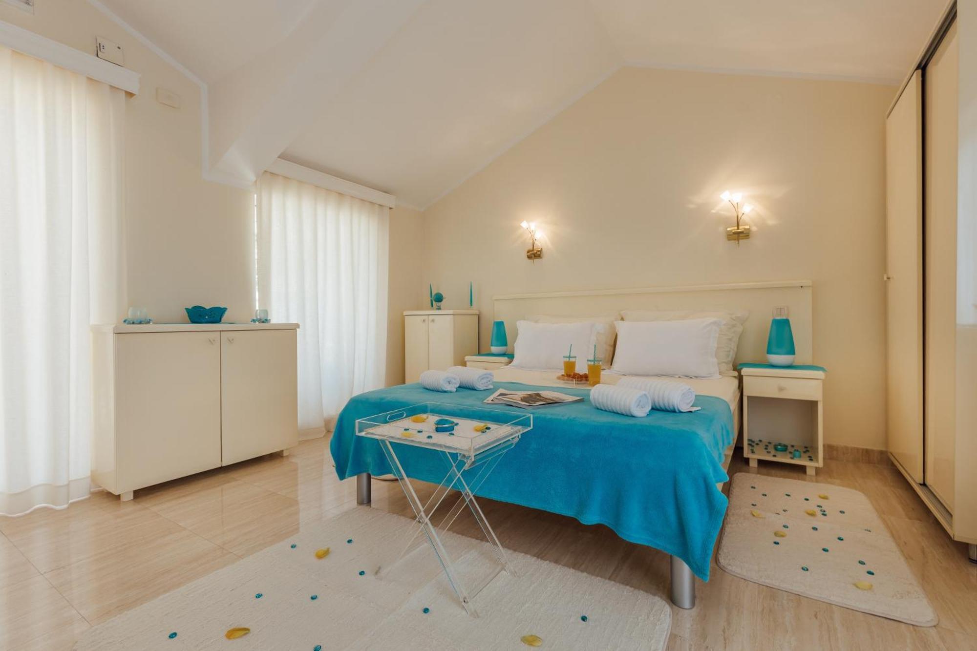 Apartments Porobic Херцег-Нови Экстерьер фото